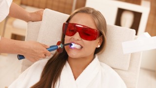 custo-do-clareamento-dental-laser-320x180 (1)